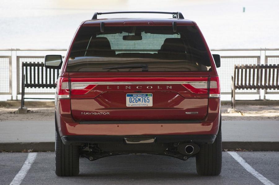  Lincoln Navigator 2014 года  (фото 37 из 61)